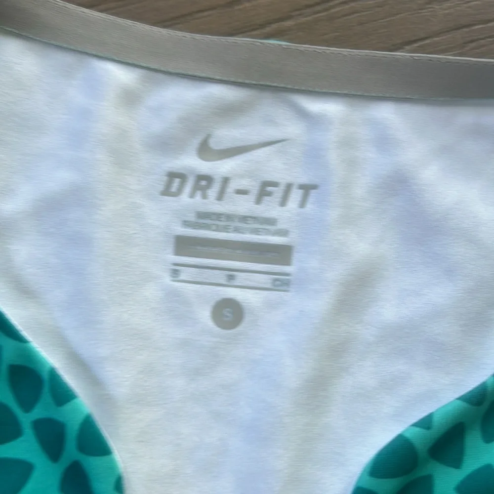Nike Dri fit Shirt ! Small